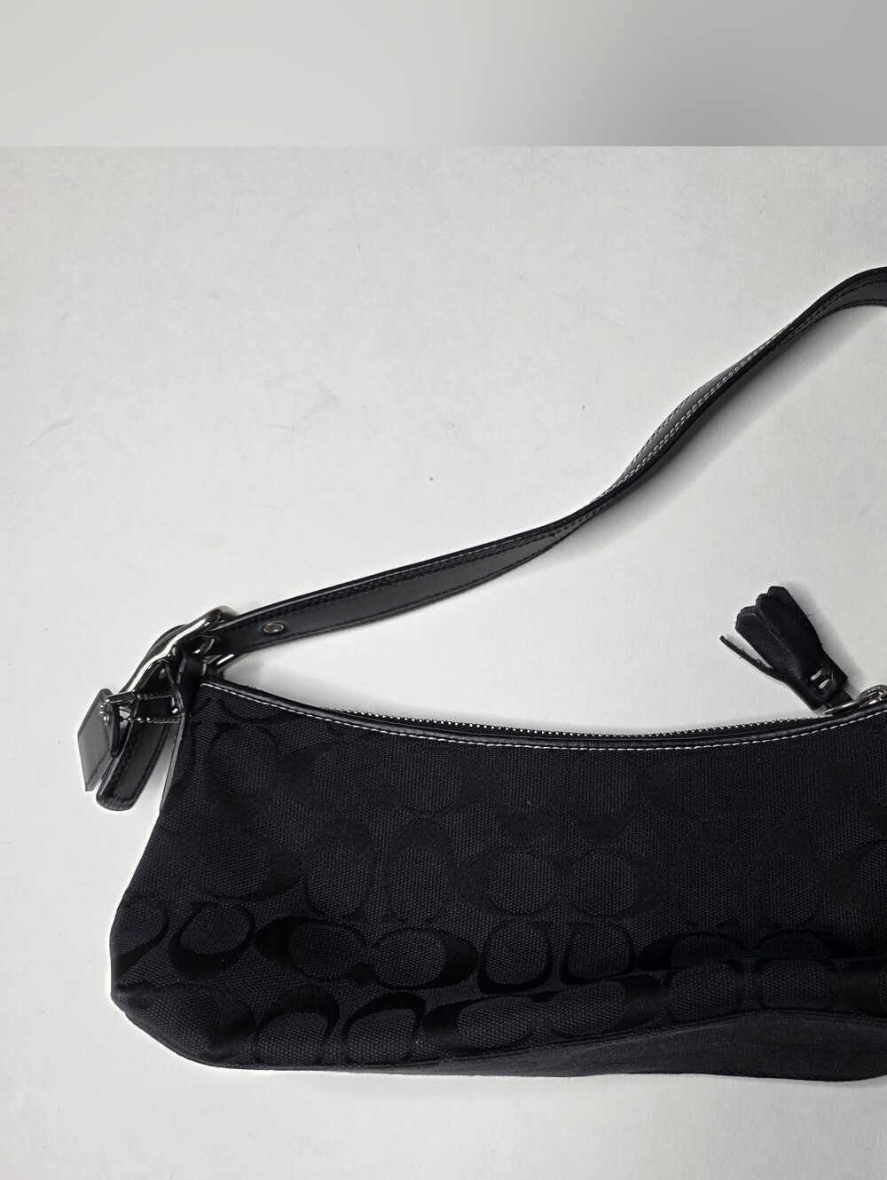 COACH signature C handbag Y2K Hamptons Demi Shoulder Bag Black - Picture 2 of 9